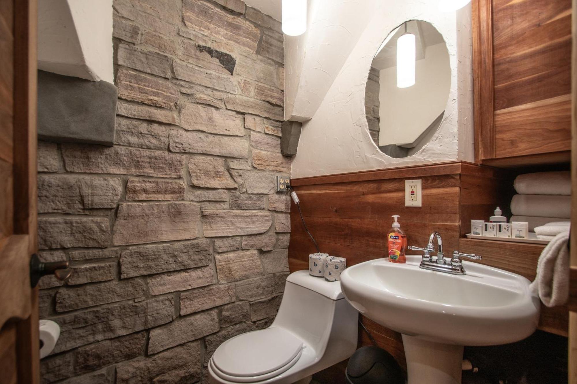 Schweitzer Castle Villa Sandpoint Ngoại thất bức ảnh