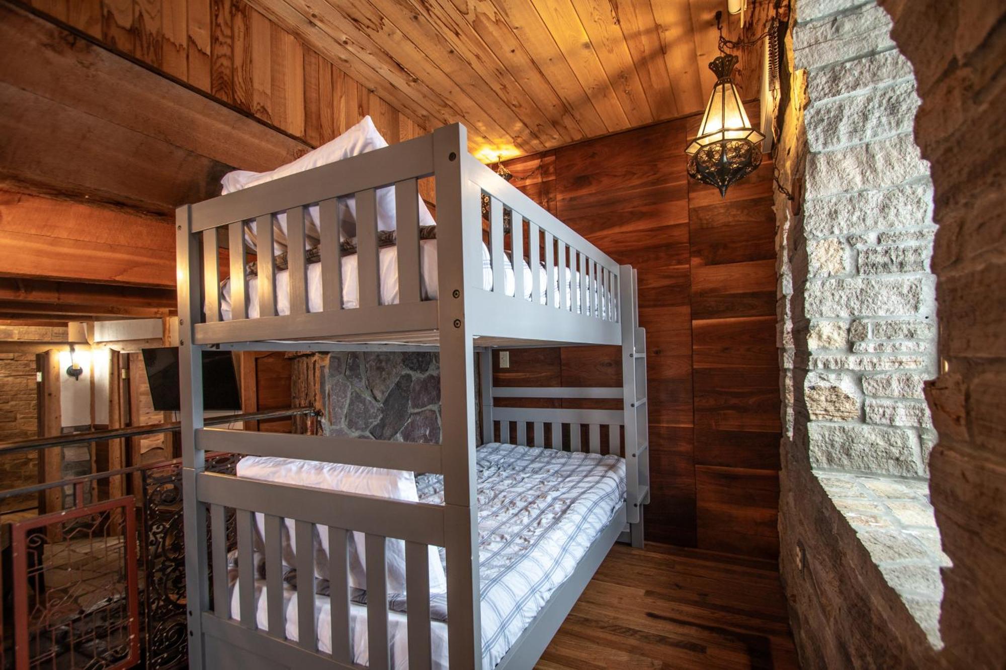 Schweitzer Castle Villa Sandpoint Ngoại thất bức ảnh