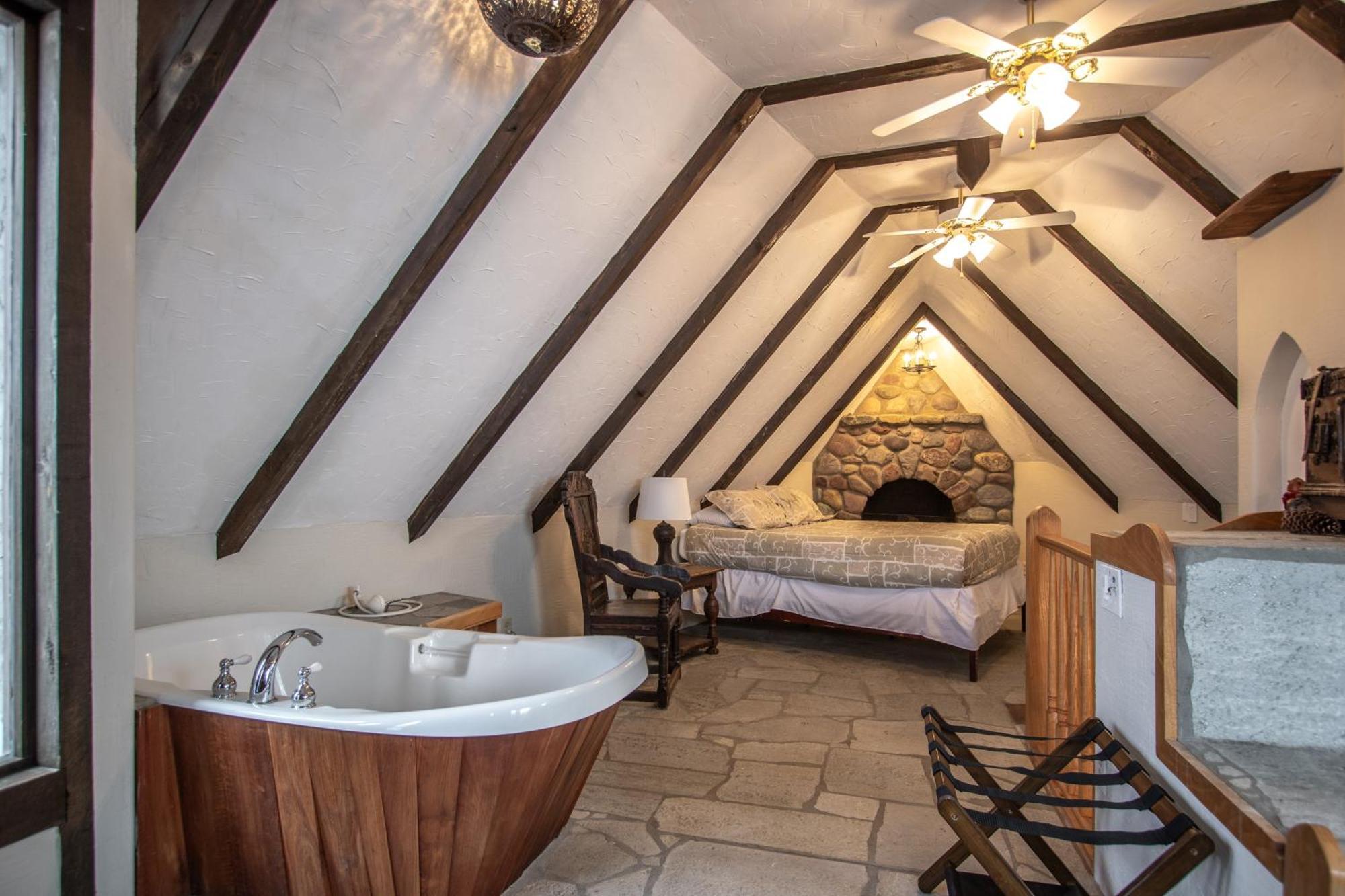 Schweitzer Castle Villa Sandpoint Ngoại thất bức ảnh