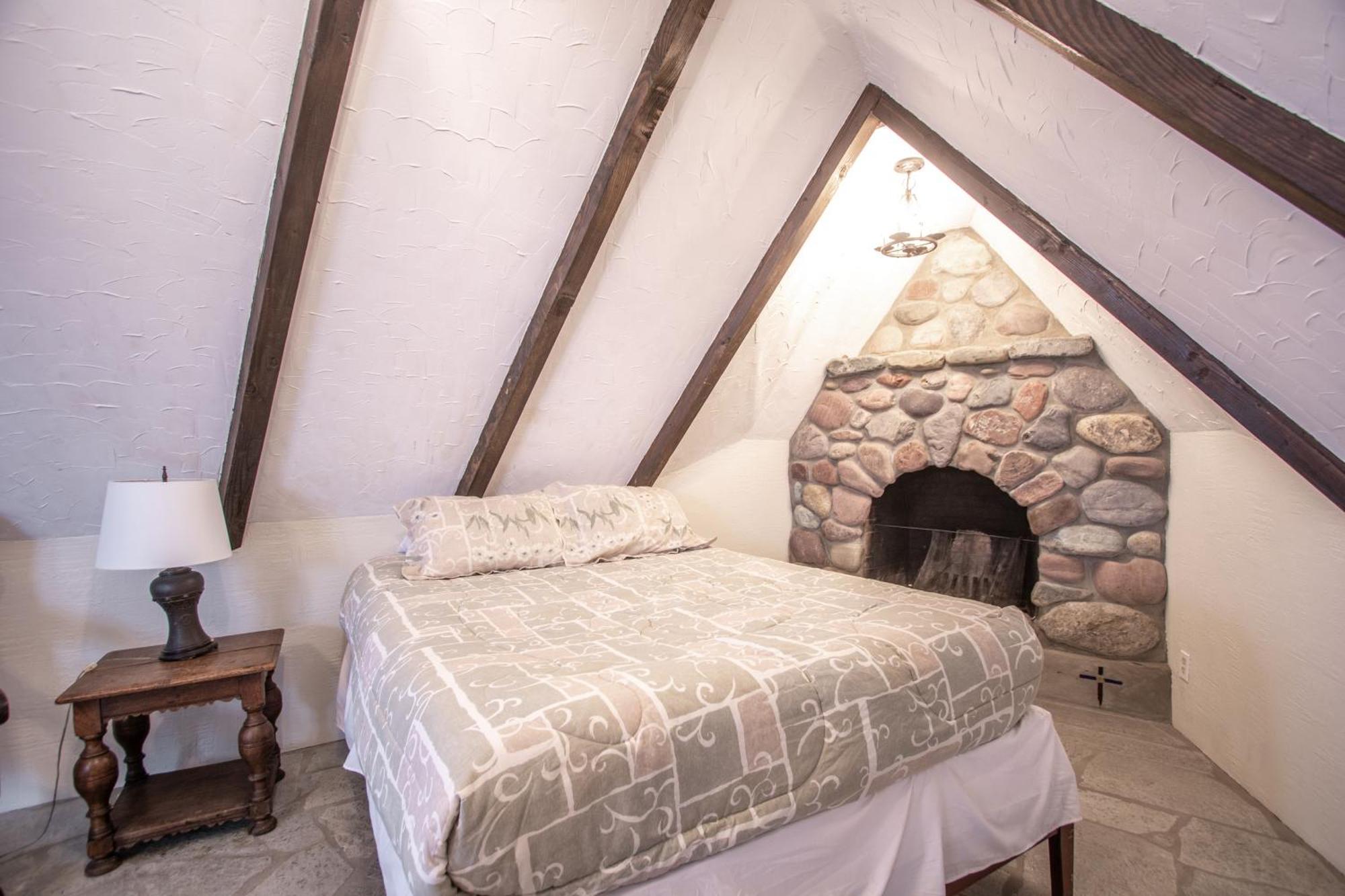 Schweitzer Castle Villa Sandpoint Ngoại thất bức ảnh